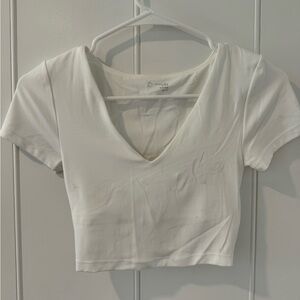 WORN 1X - Cropped White Aerie V-neck with Built-in Bra